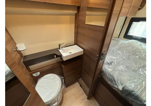 Furgoneta Cámper RAPIDO V65 XL modelo 2025 de Ocasión