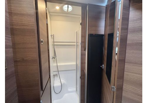 Furgoneta Cámper RAPIDO V65 XL modelo 2025 de Ocasión