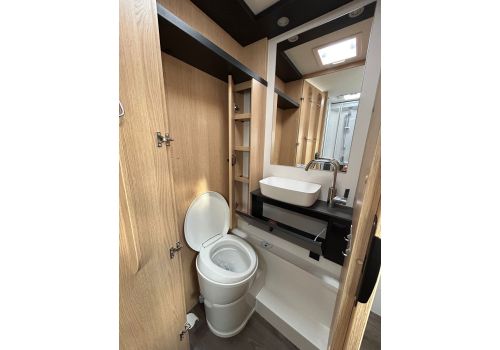 Autocaravana Integral SUNLIGHT I69 L Modelo 2025  Adventure Edition de Ocasión