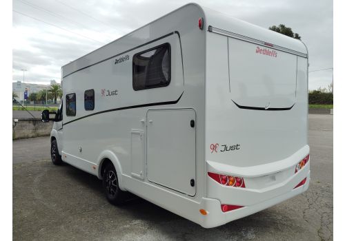 Autocaravana Perfilada DETHLEFFS 90 Just T 7052 EB de Ocasión