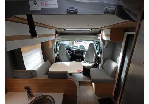 Autocaravana Perfilada DETHLEFFS 90 Just T 7052 EB de Ocasión