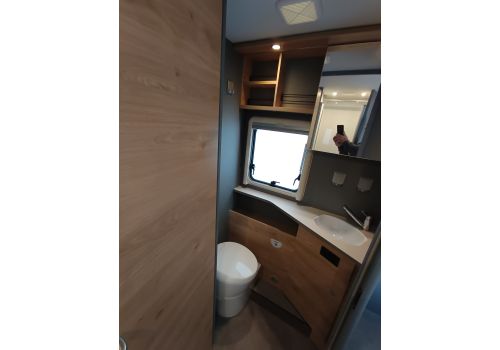 Autocaravana Perfilada DETHLEFFS Camp T 7052 DBM en Alquiler