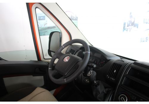Furgoneta Cámper ROADCAR R600 modelo 2017 de Ocasión