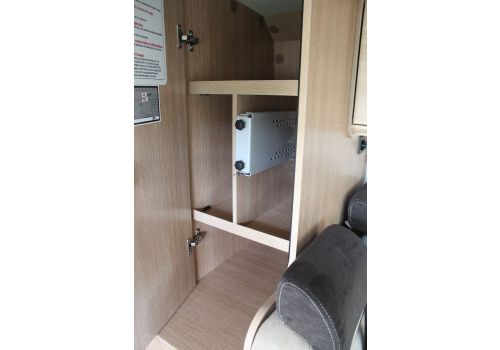 Furgoneta Cámper ROADCAR R600 modelo 2017 de Ocasión