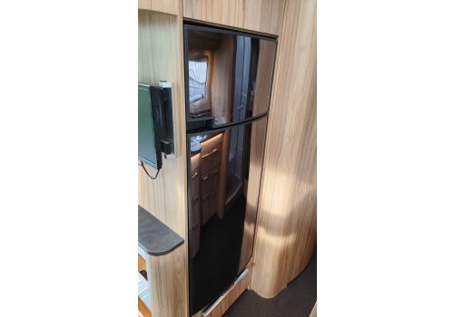 Autocaravana Integral HYMER Exsis-i 594 de Ocasión