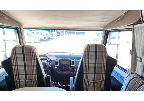 Autocaravana Integral NIESMANN BISCHOFF ARTO 88F de Ocasión