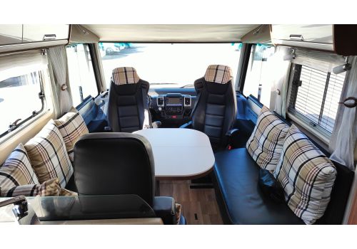 Autocaravana Integral NIESMANN BISCHOFF ARTO 88F de Ocasión