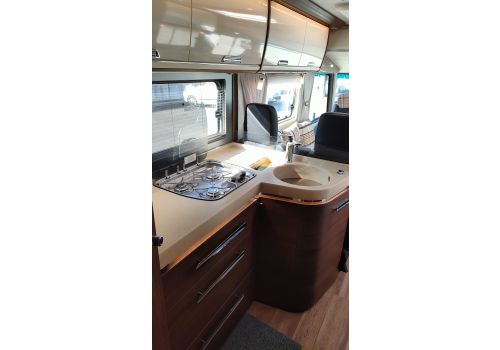 Autocaravana Integral NIESMANN BISCHOFF ARTO 88F de Ocasión