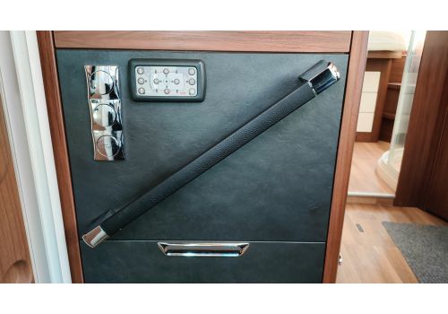 Autocaravana Integral NIESMANN BISCHOFF ARTO 88F de Ocasión