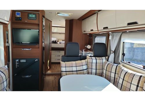 Autocaravana Integral NIESMANN BISCHOFF ARTO 88F de Ocasión