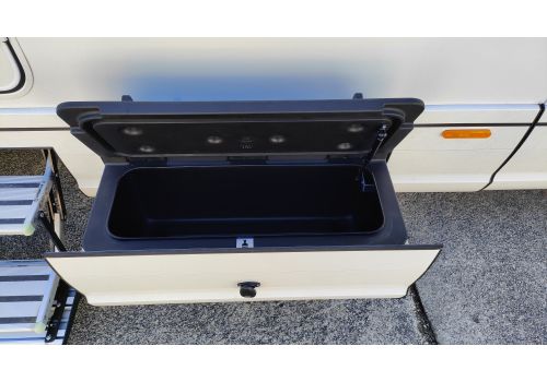 Autocaravana Integral NIESMANN BISCHOFF ARTO 88F de Ocasión