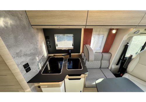 Autocaravana Perfilada RAPIDO C86 Night Edition Modelo 2025 de Ocasión
