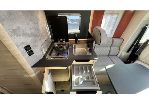 Autocaravana Perfilada RAPIDO C86 Night Edition Modelo 2025 de Ocasión