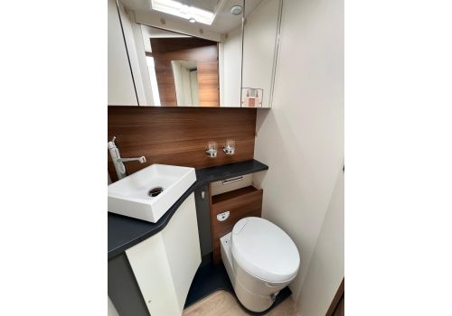Autocaravana Integral RAPIDO C86i Modelo 2025 de Ocasión