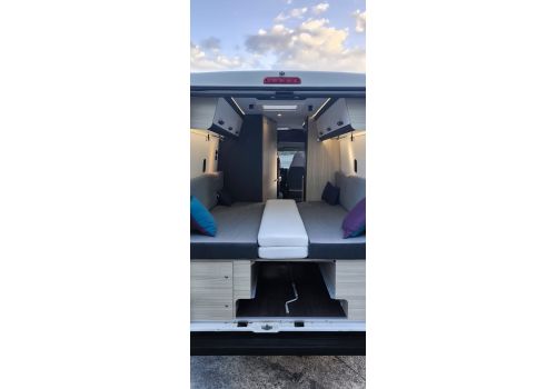 Furgoneta Cámper SUN LIVING V Series 65SL de Ocasión