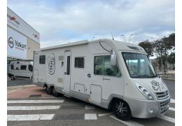 PILOTE Bavaria I 8302 · Autocaravana Integral usada