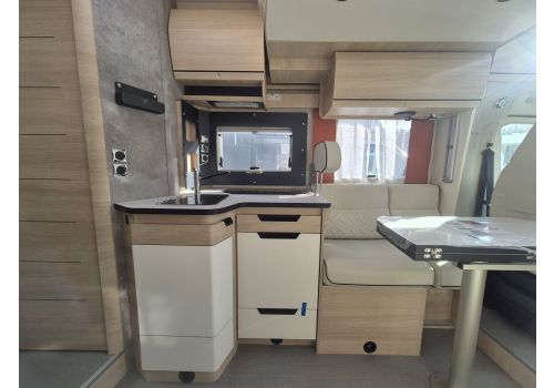 Autocaravana Perfilada RAPIDO Rapido 696F Modelo 2025 de Ocasión