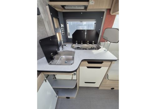 Autocaravana Perfilada RAPIDO Rapido 696F Modelo 2025 de Ocasión