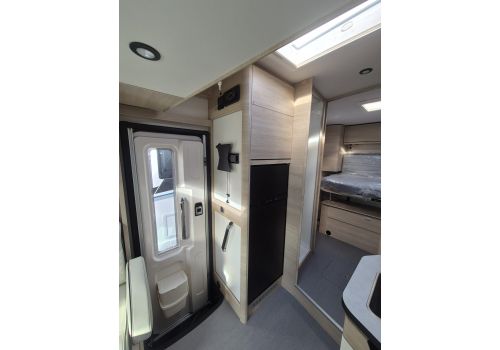 Autocaravana Perfilada RAPIDO Rapido 696F Modelo 2025 de Ocasión