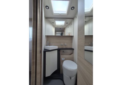 Autocaravana Perfilada RAPIDO Rapido 696F Modelo 2025 de Ocasión