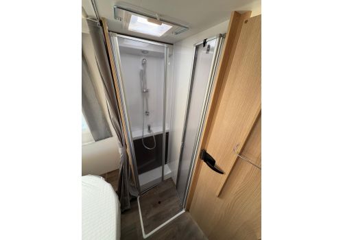 Autocaravana Integral SUNLIGHT I 69 L de Ocasión