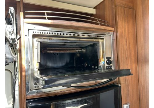 Autocaravana Integral MC LOUIS Nevis 878 de Ocasión