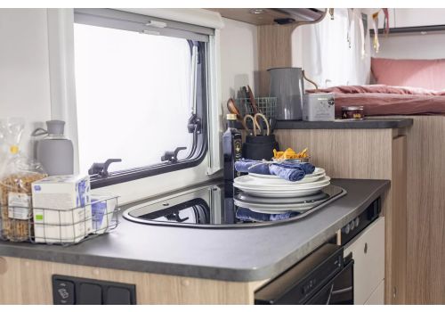 Autocaravana Perfilada SUNLIGHT V66 Adventure modelo 2025 Nueva en Venta
