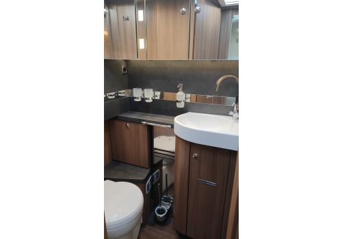 Autocaravana Integral CARTHAGO Chic e-line I 51 QB DA de Ocasión