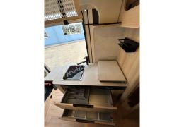 Furgoneta Cámper DREAMER Camper Van XL Saphir Select en Alquiler