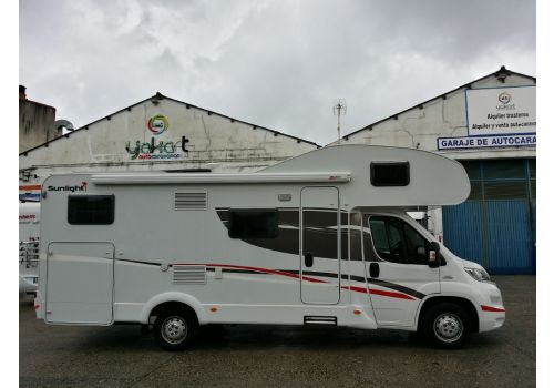 Autocaravana Capuchina SUNLIGHT A-70 con amplio garaje de Ocasión