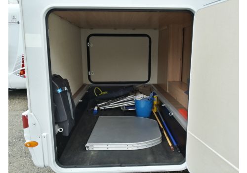 Autocaravana Capuchina SUNLIGHT A-70 con amplio garaje de Ocasión