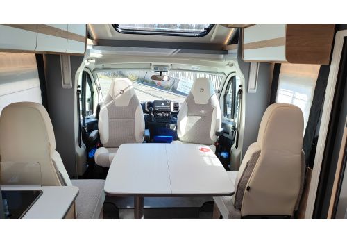 Autocaravana Perfilada DETHLEFFS Just Camp 7052 DBL de Ocasión