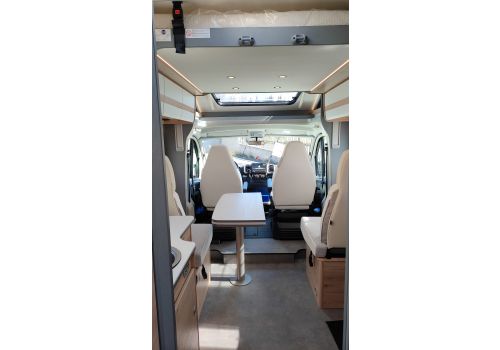 Autocaravana Perfilada DETHLEFFS Just Camp 7052 DBL de Ocasión
