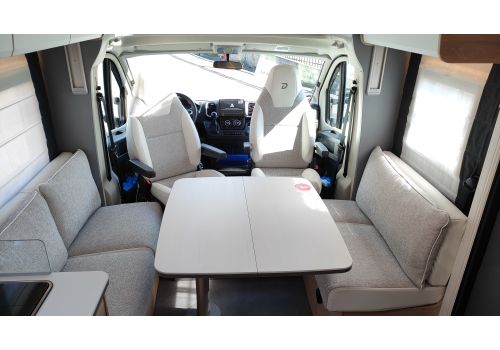 Autocaravana Perfilada DETHLEFFS Just Camp 7052 DBL de Ocasión