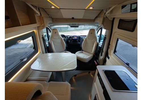 Furgoneta Cámper RAPIDO V65XL Nueva en Venta