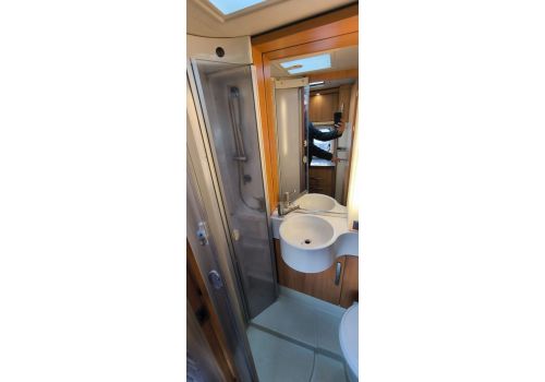 Autocaravana Integral HYMER B614CL de Ocasión