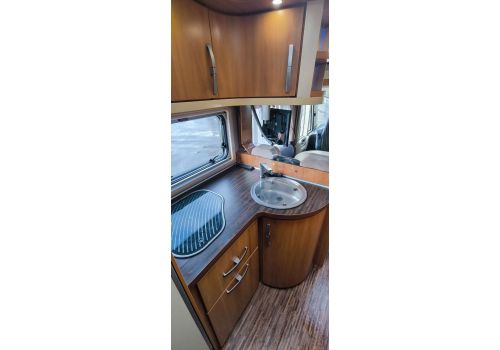 Autocaravana Integral HYMER B614CL de Ocasión