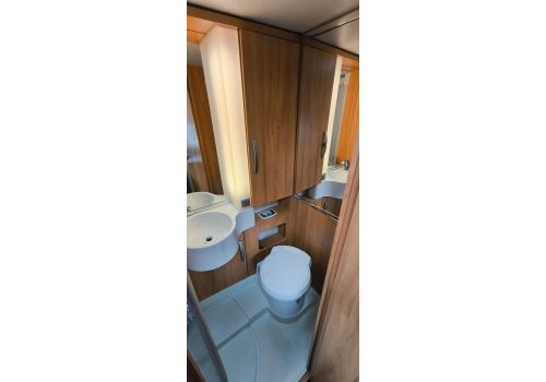 Autocaravana Integral HYMER B614CL de Ocasión