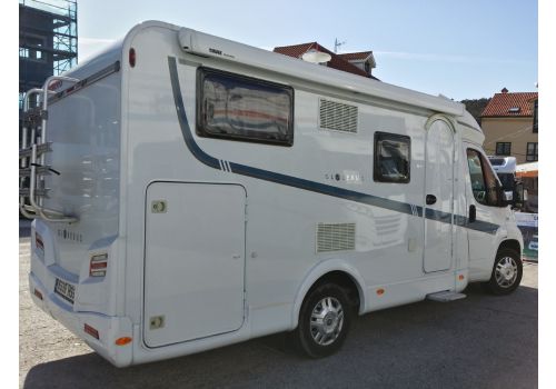 Autocaravana Perfilada DETHLEFFS Globebus T-15 de Ocasión