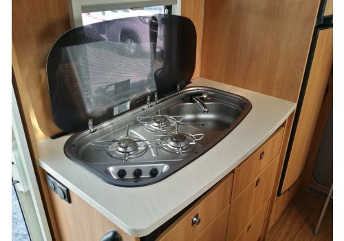 Autocaravana Perfilada DETHLEFFS Globebus T-15 de Ocasión