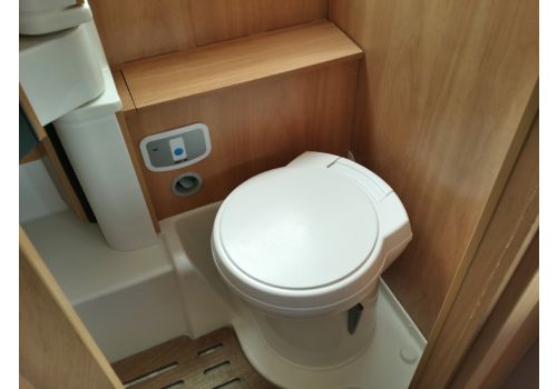 Autocaravana Perfilada DETHLEFFS Globebus T-15 de Ocasión
