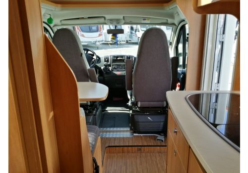 Autocaravana Perfilada DETHLEFFS Globebus T-15 de Ocasión
