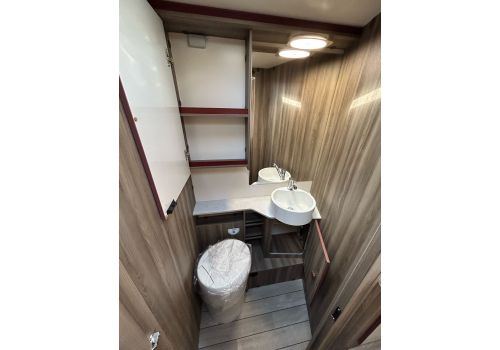 Autocaravana Perfilada ROLLER TEAM 284 TL Spring Edition Nueva en Venta
