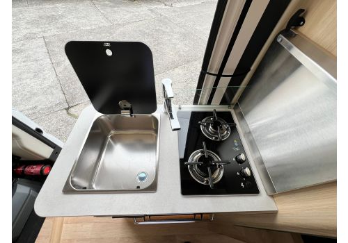 Furgoneta Cámper DREAMER Living Van Select Modelo 2025 de Ocasión