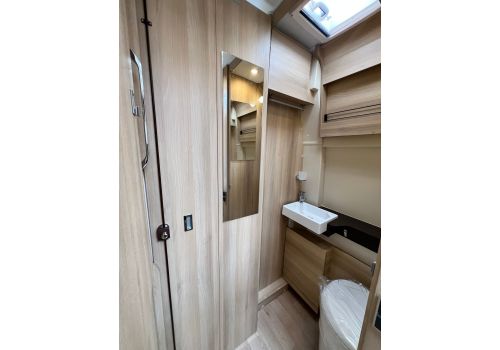 Furgoneta Cámper DREAMER Living Van Select Modelo 2025 de Ocasión