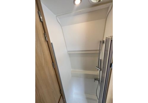 Furgoneta Cámper DREAMER Living Van Select Modelo 2025 de Ocasión