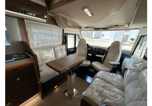 Autocaravana Integral MOBILVETTA K-Yatch Tekno Line 90 de Ocasión