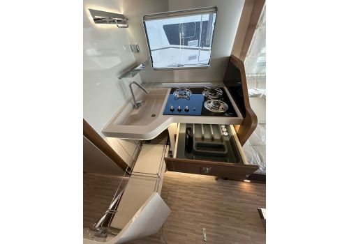 Autocaravana Integral MOBILVETTA K-Yatch Tekno Line 90 de Ocasión