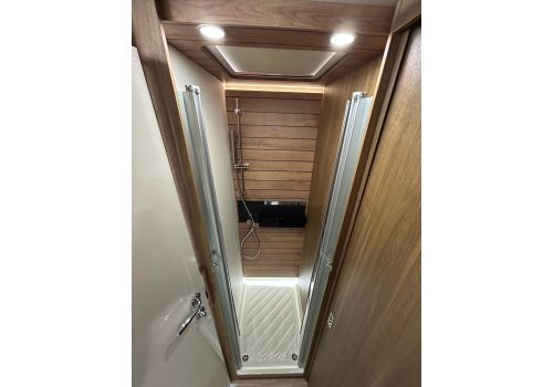 Autocaravana Integral MOBILVETTA K-Yatch Tekno Line 90 de Ocasión