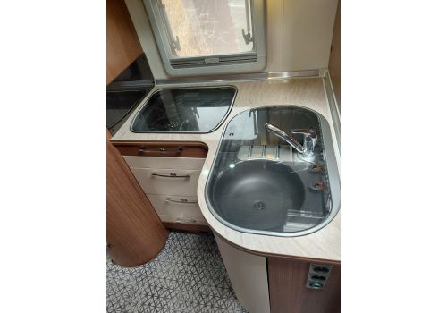 Autocaravana Integral BURSTNER Aviano i727 de Ocasión